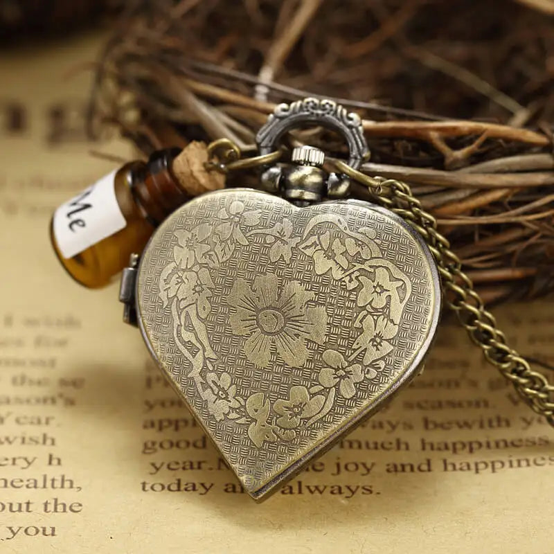 Bronze Heart-Shaped Pocket Watch Necklace Small Bottle Drink Me Alice In Wonderland Quartz Pocket Watch chains pendent gifts