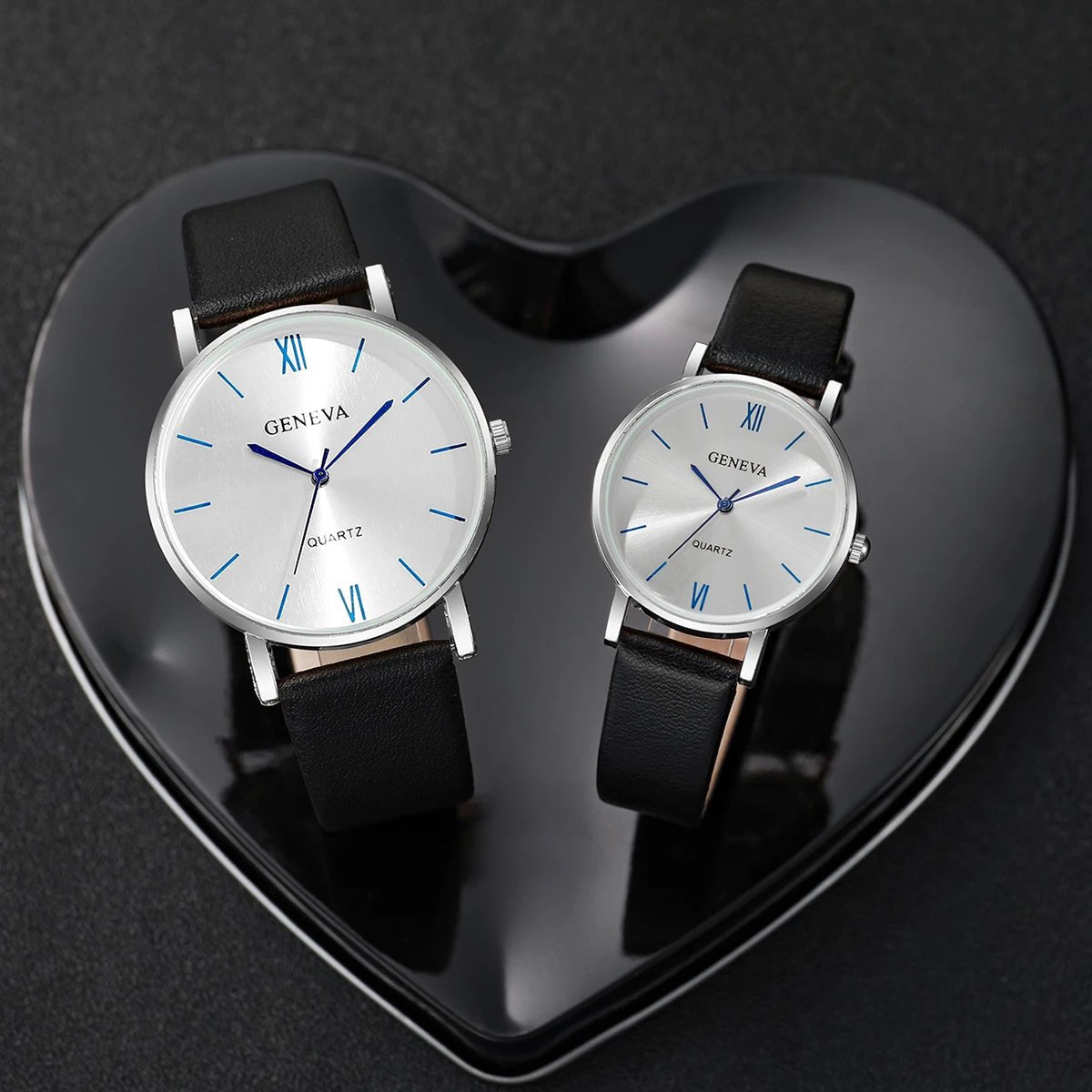 Lot de 4 montres à quartz pour couple avec cadran Roma et bracelet en cuir et cœur