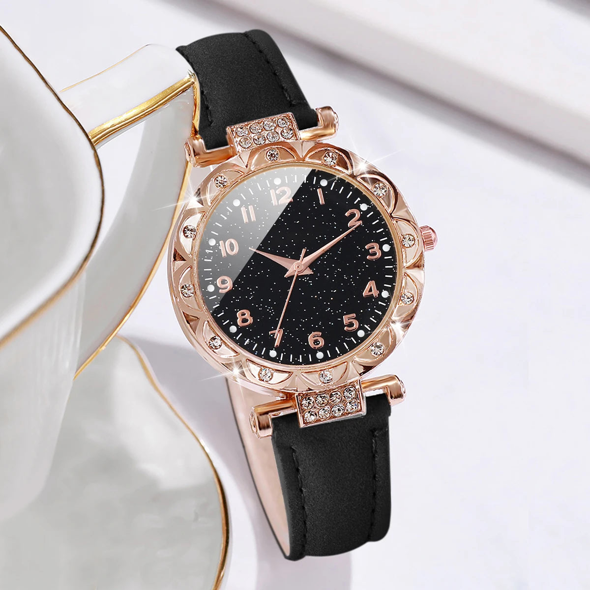 ENSEMBLE DE MONTRES FEMMES À QUARTZ ET STRASS 5 PIÈCES